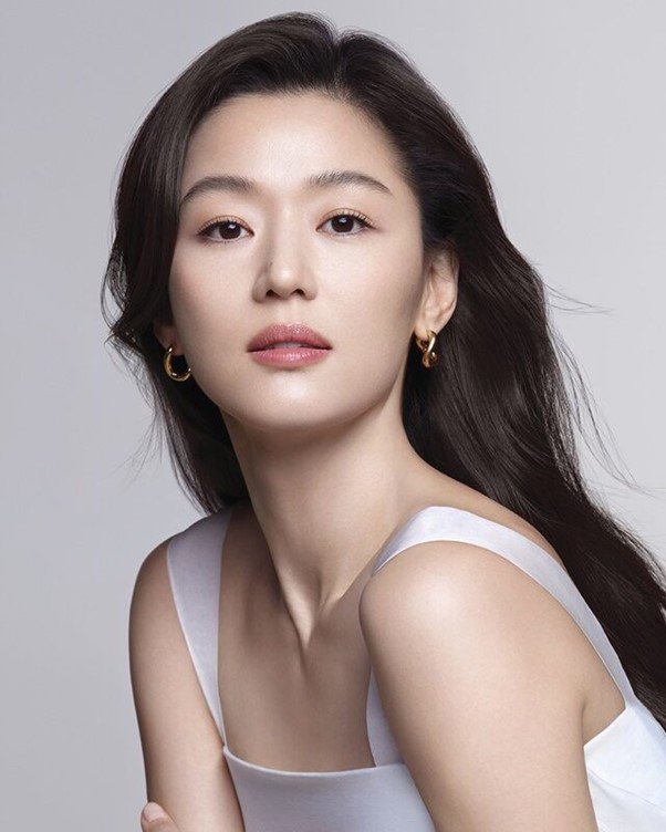 Jeon Ji Hyun gánh món nợ 287 tỷ đồng cho chồng đại gia, chạy show dày đặc để cứu gia đình - ảnh 2
