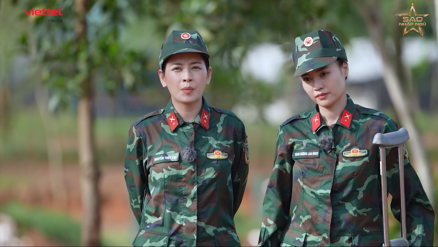 Chi Pu- Ninh Dương Lan Ngọc là 2 tân binh mới trong Sao Nhập Ngũ cũng nhận được nhiều quan tâm. Ninh Dương Lan Ngọc vẫn hào hứng tham gia dù bị chấn thương ở chân