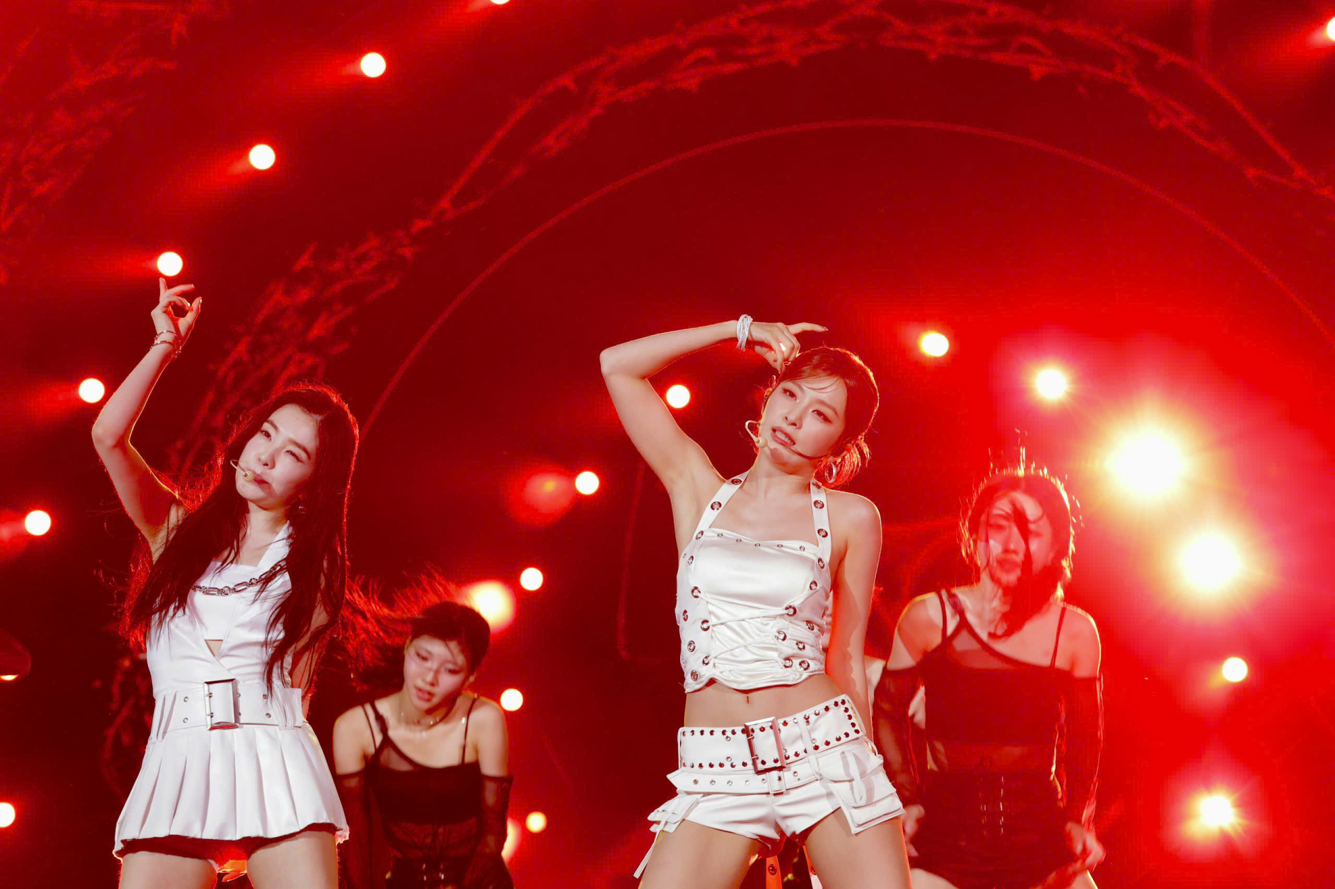 Dàn sao K-Pop 'đốt cháy' sân khấu The K-Showtime tại TP.HCM - ảnh 5