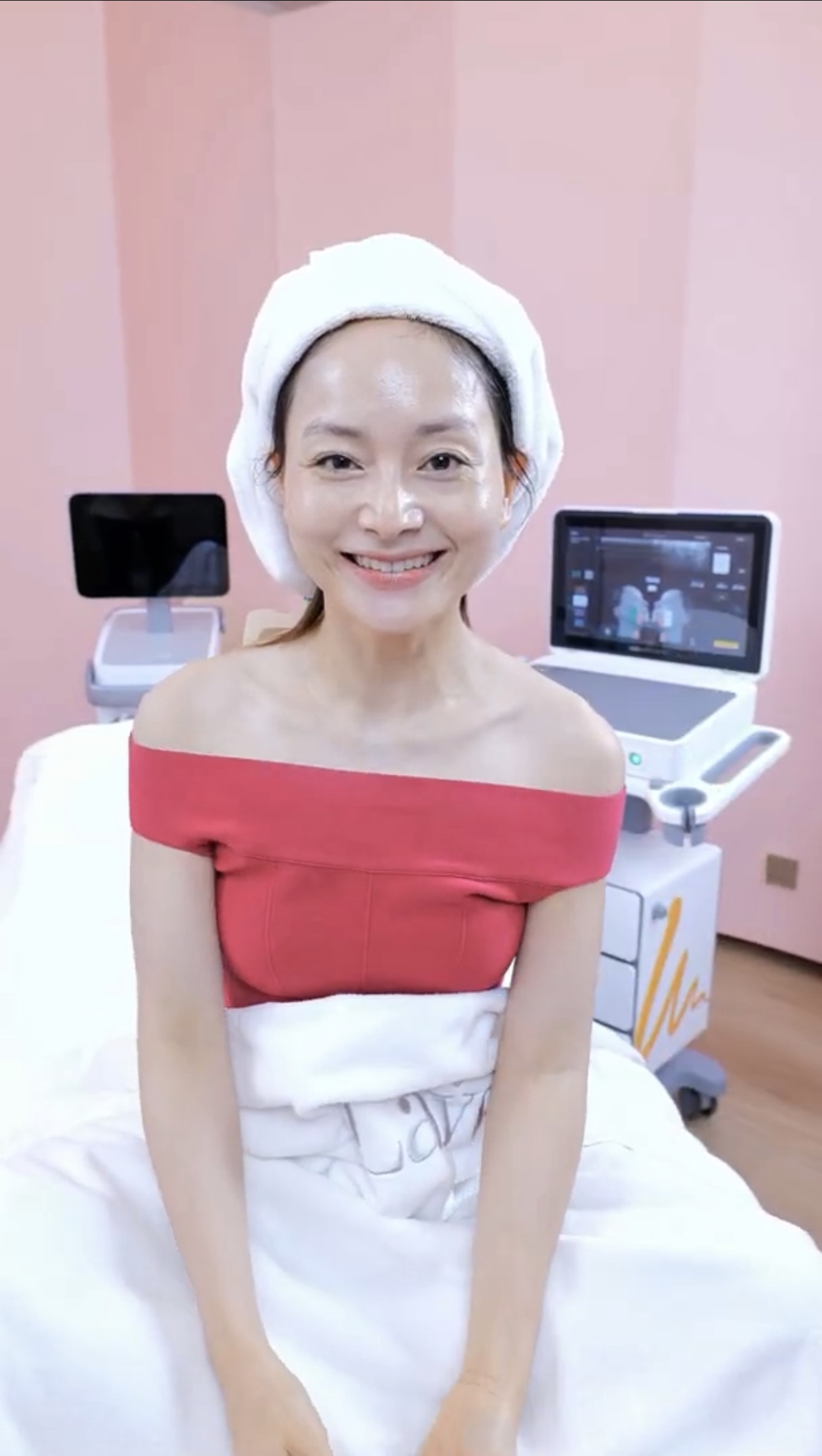 Lan Phương gặp nhiều vấn đề về da vì giảm cân quá nhanh, quyết định can thiệp bằng liệu trình thẩm mỹ - ảnh 2