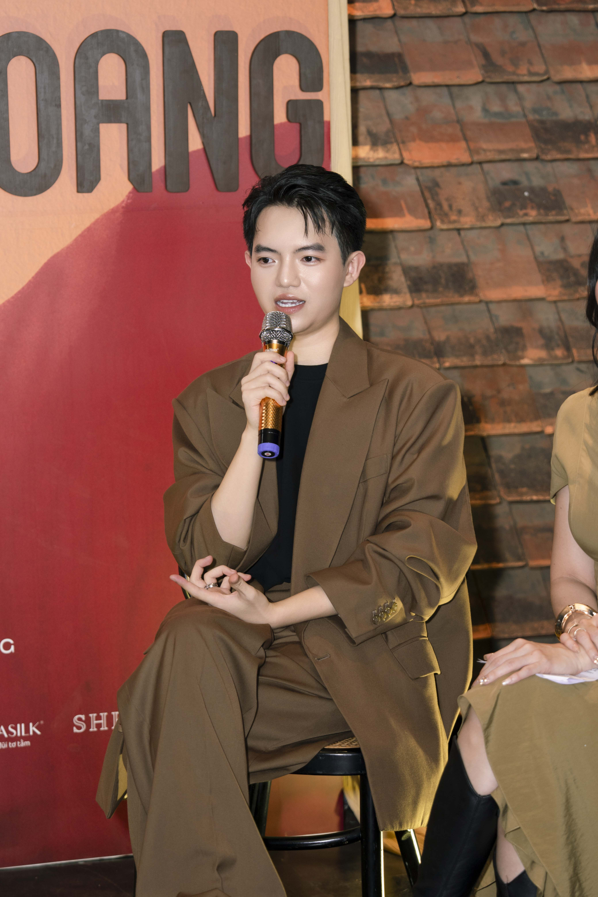 Phan Đăng Hoàng: Từ người vẽ tranh truyền thần đến nhà thiết kế hai năm liên tiếp tạo dấu ấn tại Milan Fashion Week - ảnh 3