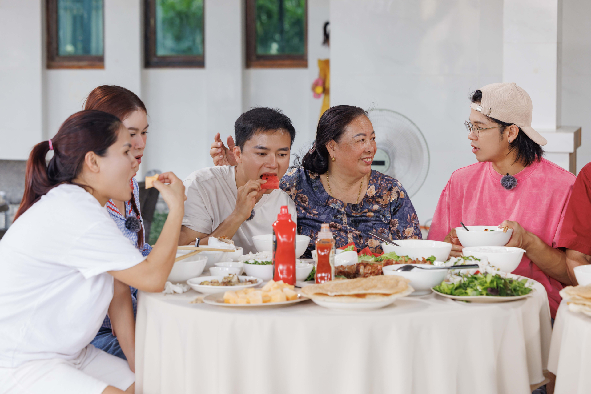 'Gia đình Haha' tập cuối: Khép lại hành trình, sinh nhật đáng nhớ tại nhà Bùi Công Nam - ảnh 4