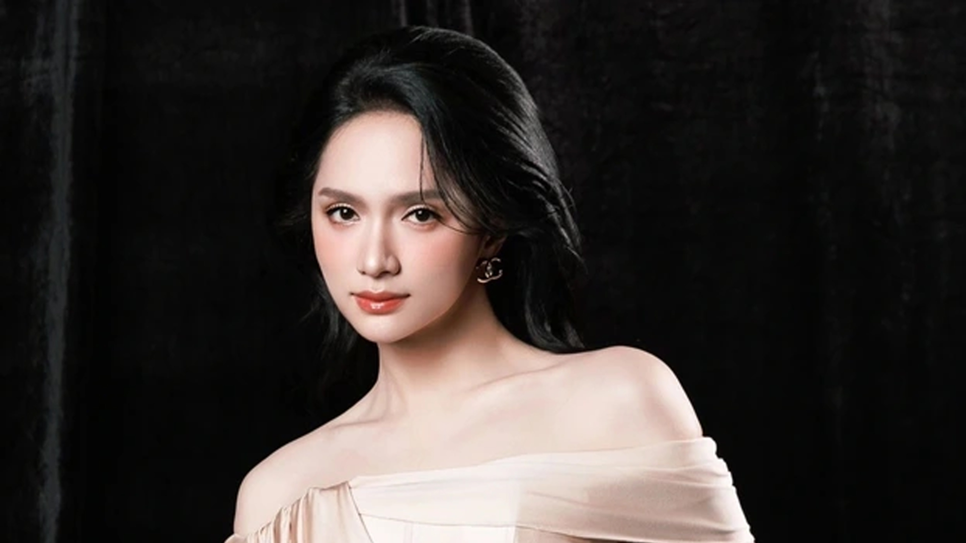 Hương Giang trở thành người đẹp chuyển giới đầu tiên của Việt Nam dự thi Miss Universe ẢNH: FBNV