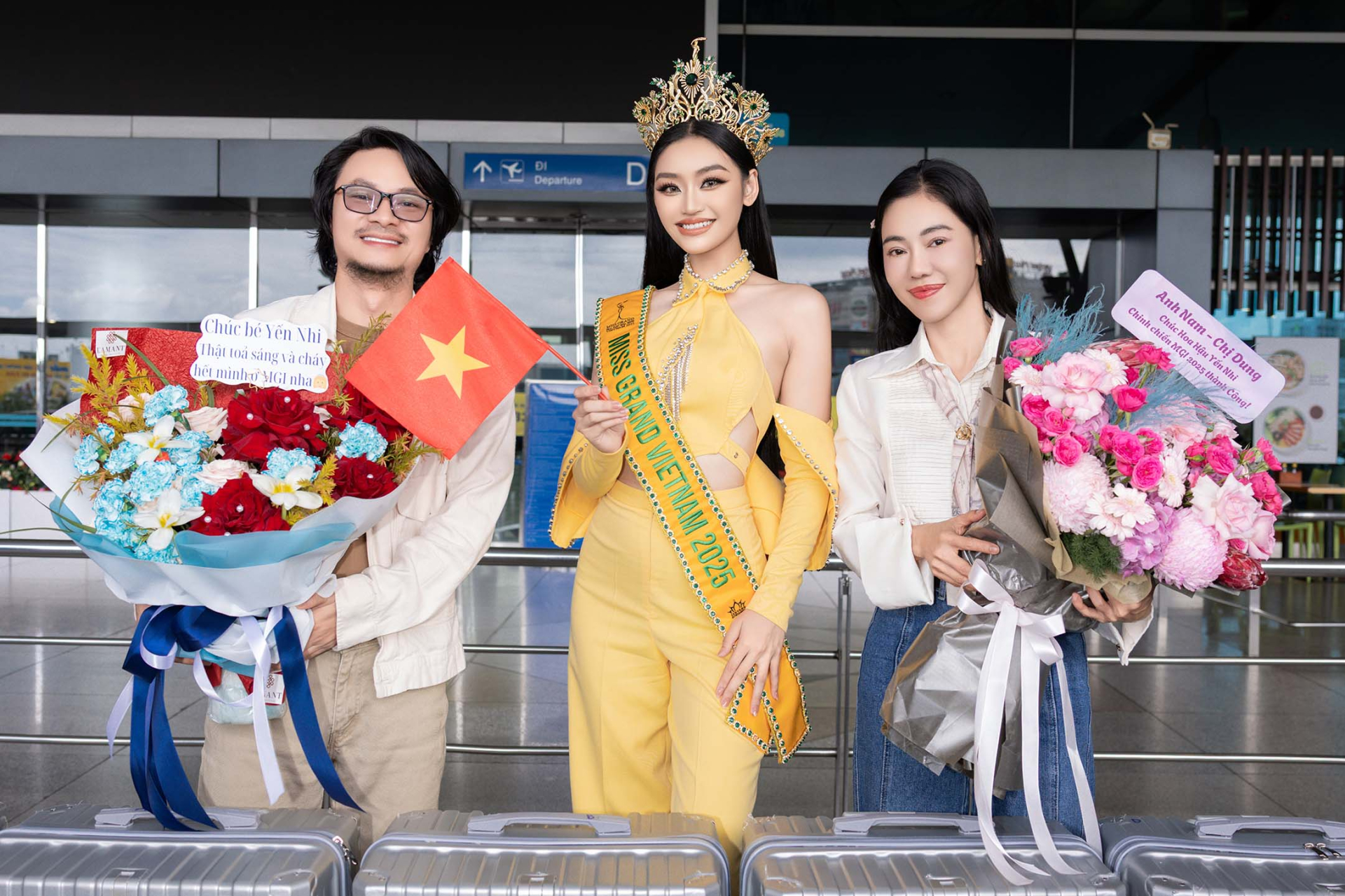 Yến Nhi rạng rỡ lên đường chinh chiến Miss Grand International 2025, vương miện bất ngờ rơi gây xôn xao - ảnh 1
