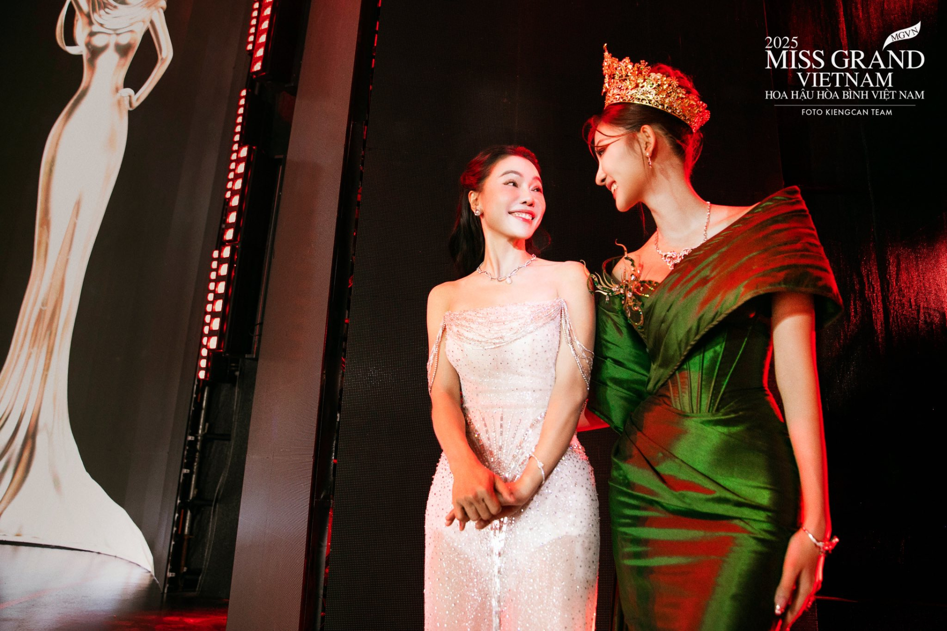 Quế Anh bất ngờ bị gọi tên giữa  lúc Hoa hậu Yến Nhi nói “trống không” với bà trùm Hoa hậu - ảnh 4