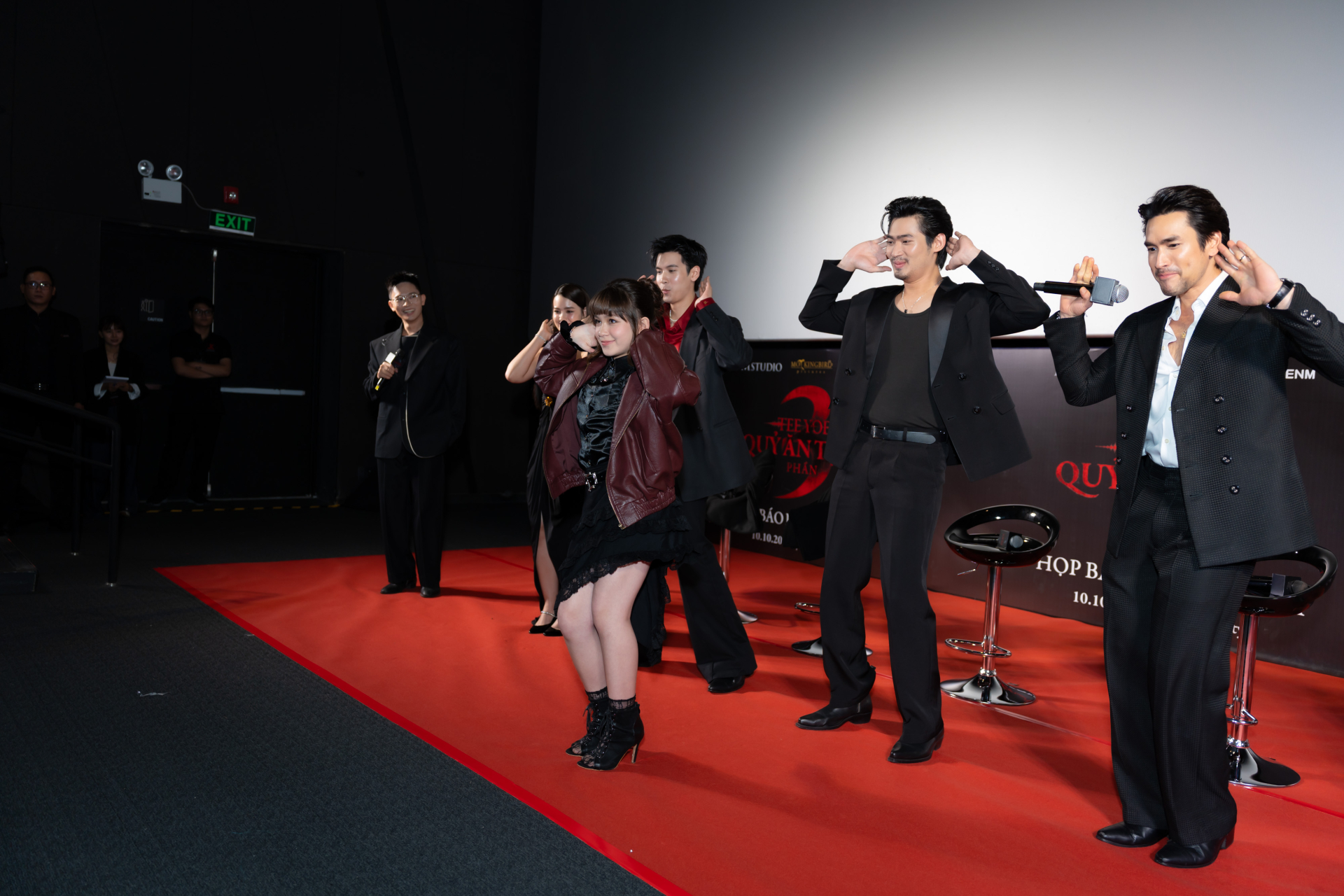 Thảm đỏ Tee Yod: Quỷ Ăn Tạng Phần 3 bùng nổ visual với “5 anh em” nhà Nadech Kugimiya - ảnh 4