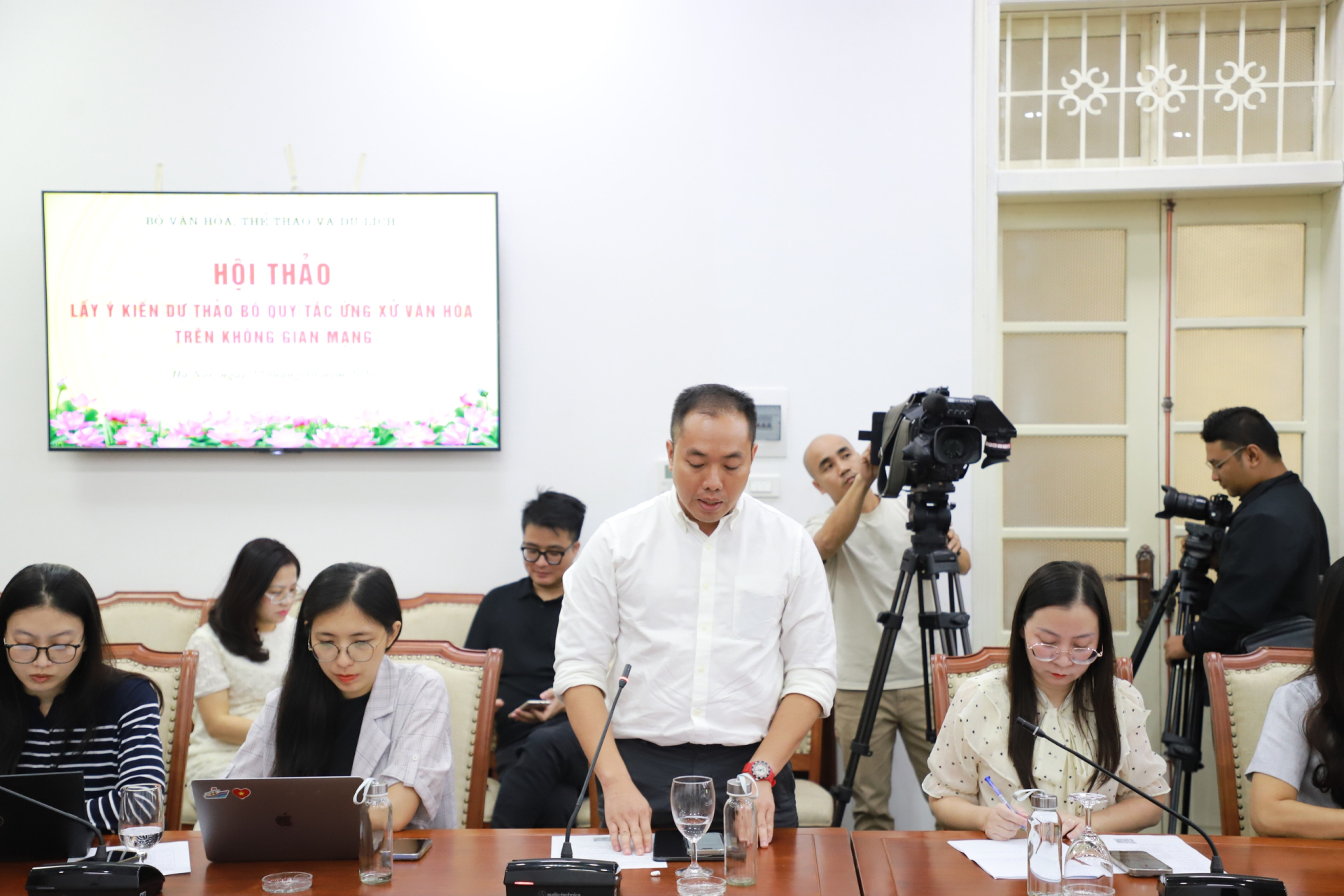 Hoàn thiện Bộ quy tắc ứng xử văn hóa trên không gian mạng: Hướng đến môi trường số lành mạnh, nhân văn - ảnh 10