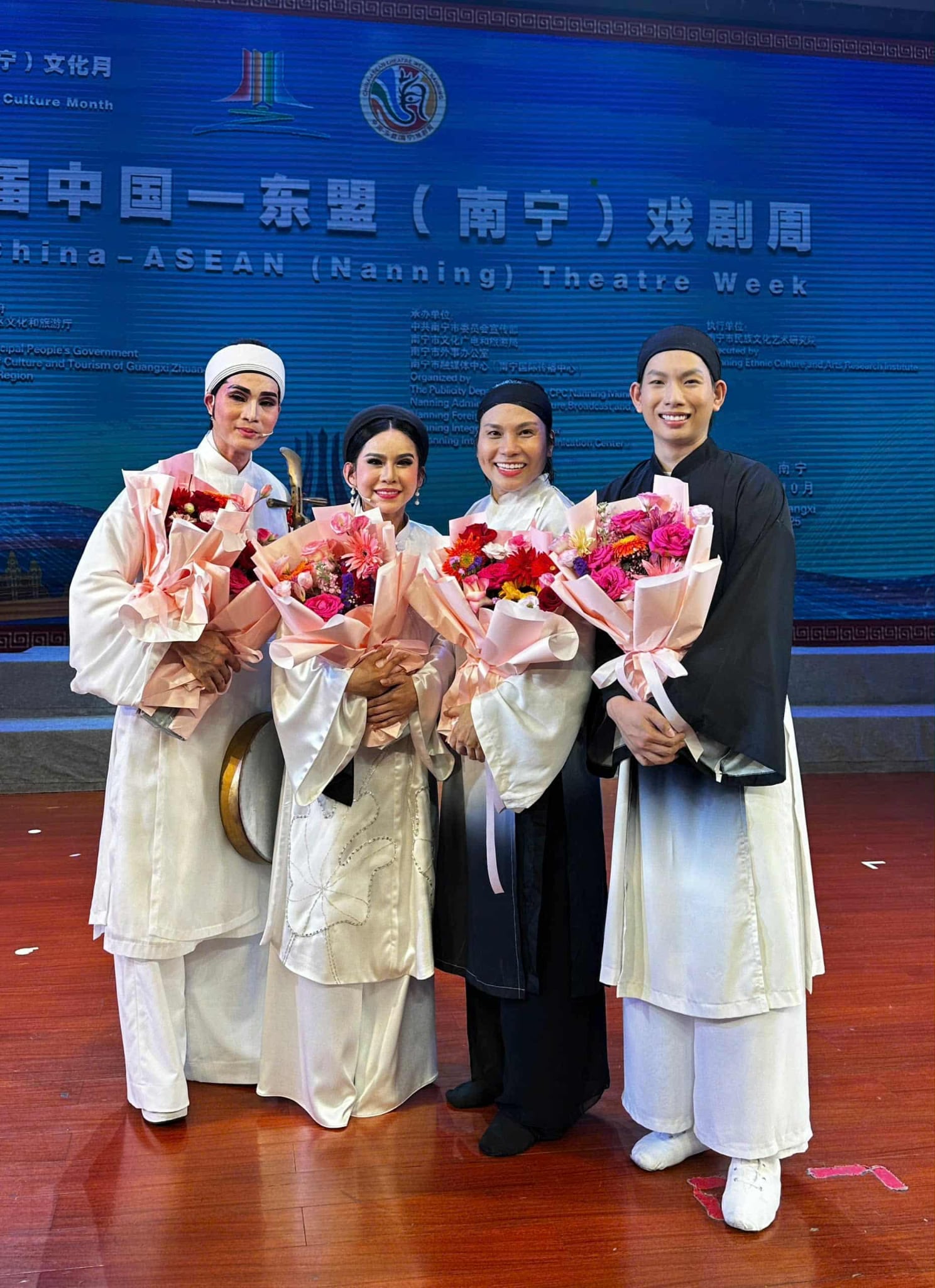 Thầy trò Bình Tinh cùng 4 chiếc Huy chương vàng quốc tế - ảnh 1