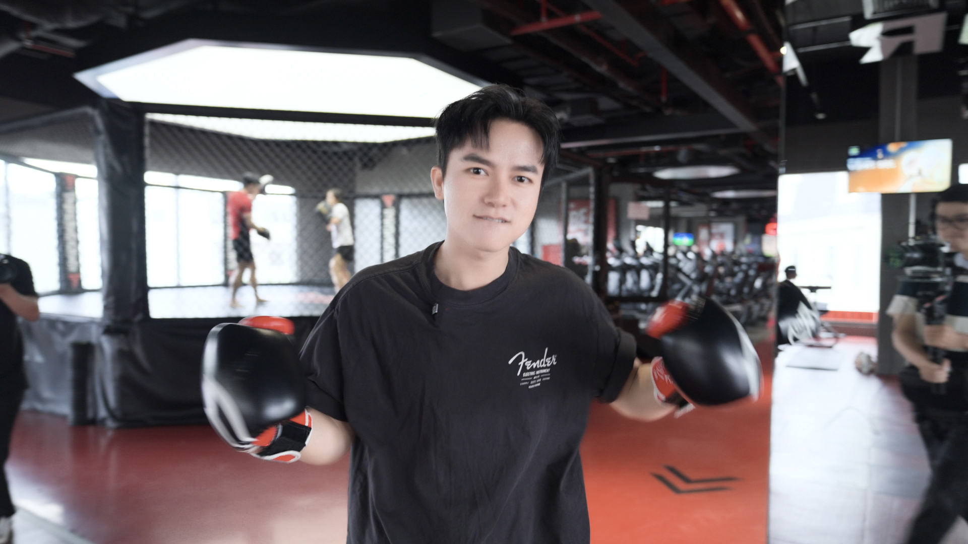 Quốc Thiên và Bùi Công Nam “var” nhau cực căng trước thềm Live Concert SKYNOTE 2025 - ảnh 3