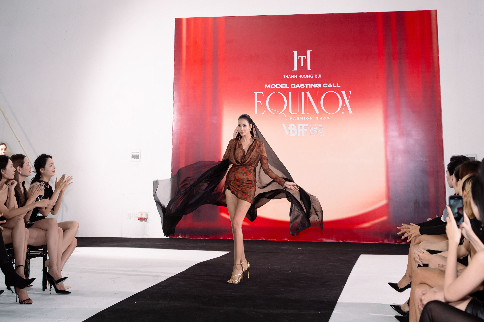 Võ Hoàng Yến, Hoàng Thuỳ cùng Thanh Hương Bùi tuyển chọn người mẫu cho BST EQUINOX - ảnh 5