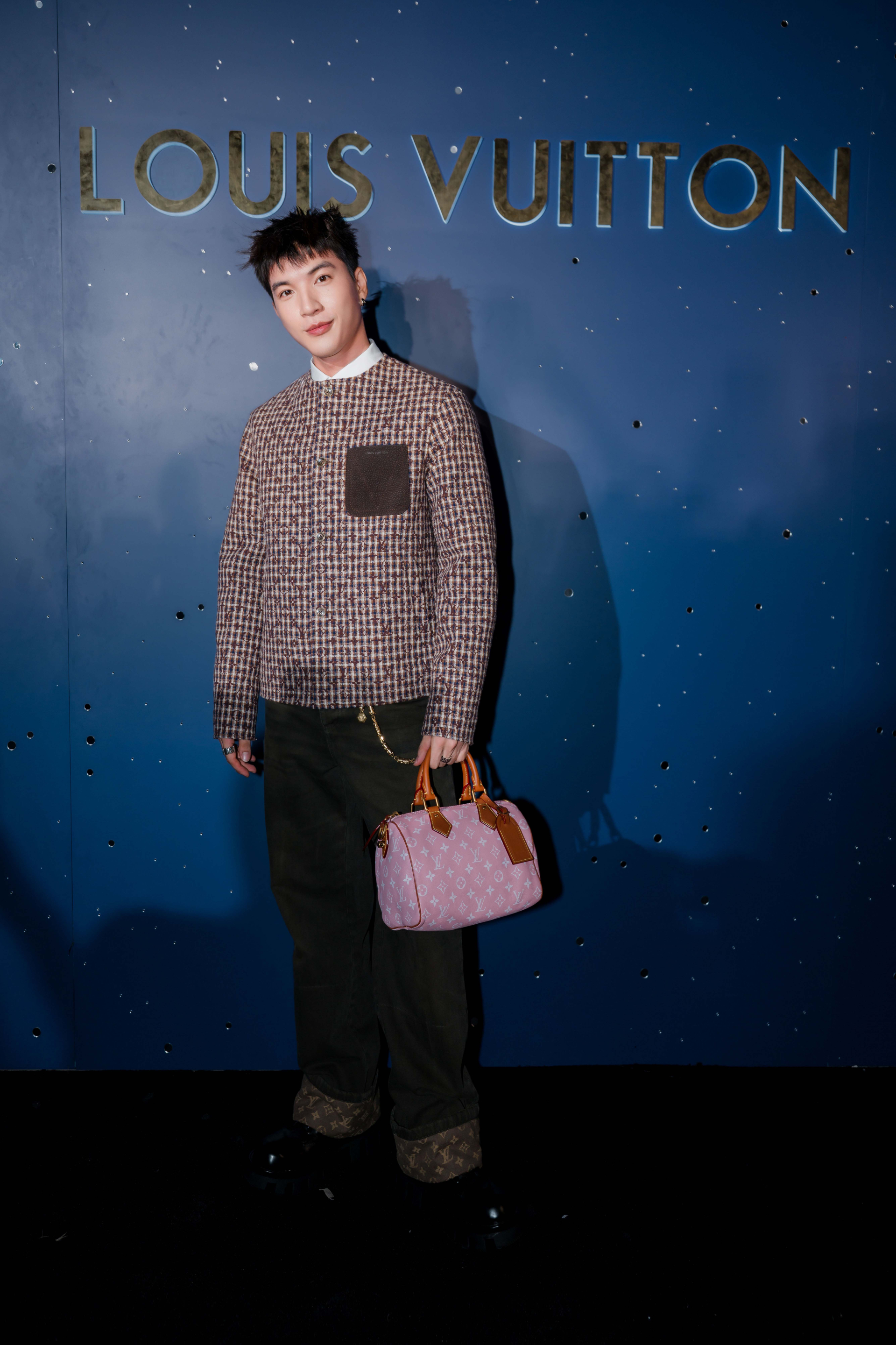 Đại hội ngôi sao quy tụ vũ trụ âm nhạc, điện ảnh và thời trang tại siêu sự kiện Year-End Holidays - ảnh 1