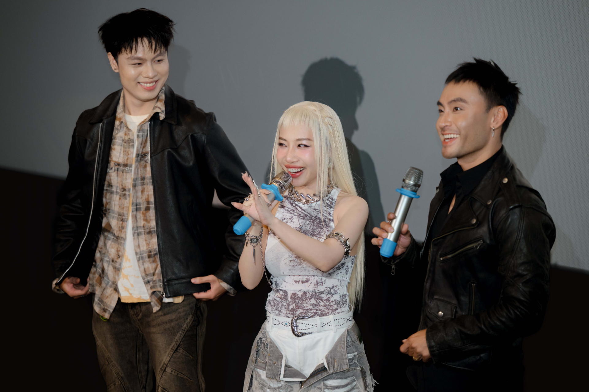 Hằng BingBoong tiết lộ nội dung cuộc gọi sau 10 năm của JustaTee khiến cô bật khóc - ảnh 3