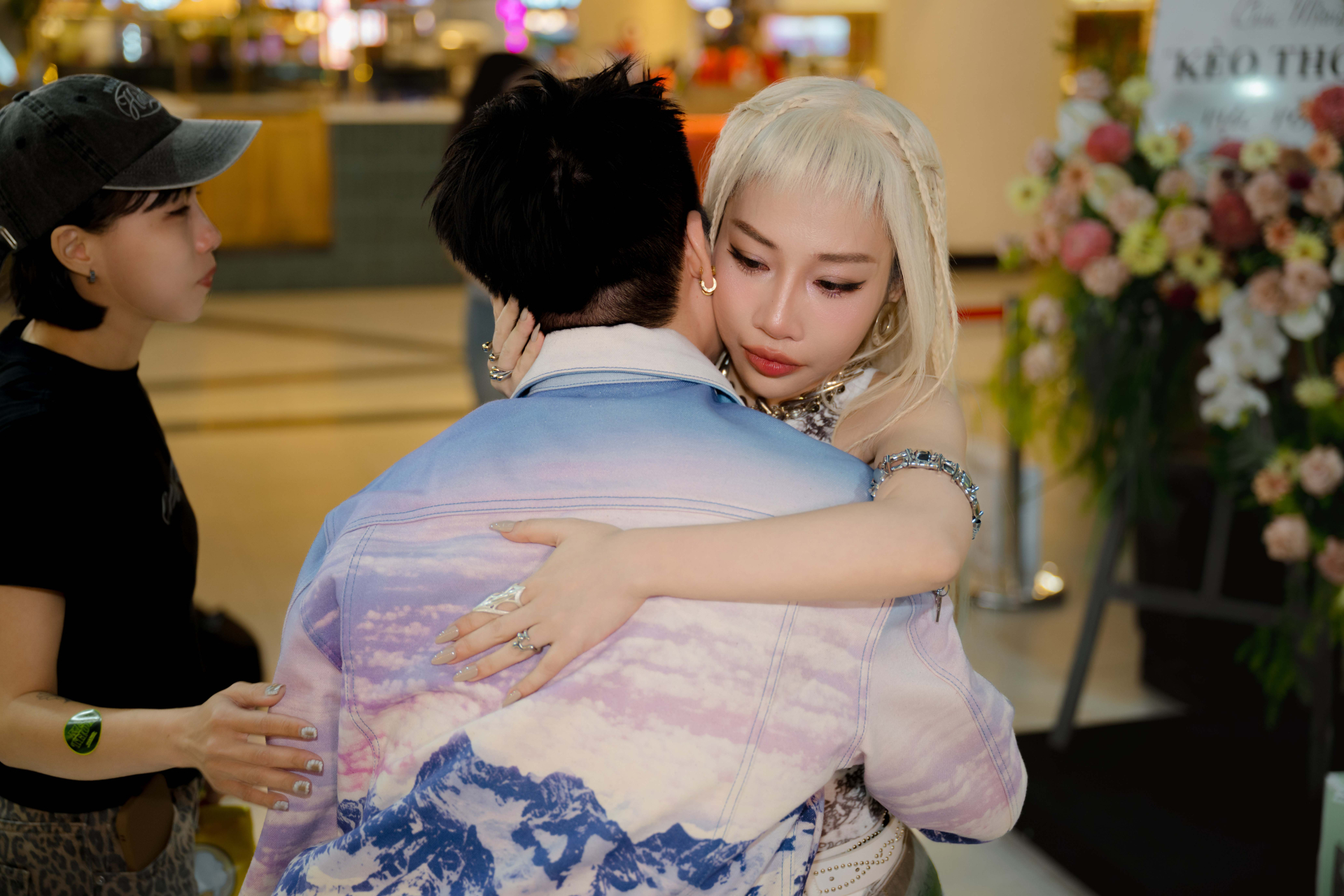 Hằng BingBoong tiết lộ nội dung cuộc gọi sau 10 năm của JustaTee khiến cô bật khóc - ảnh 2