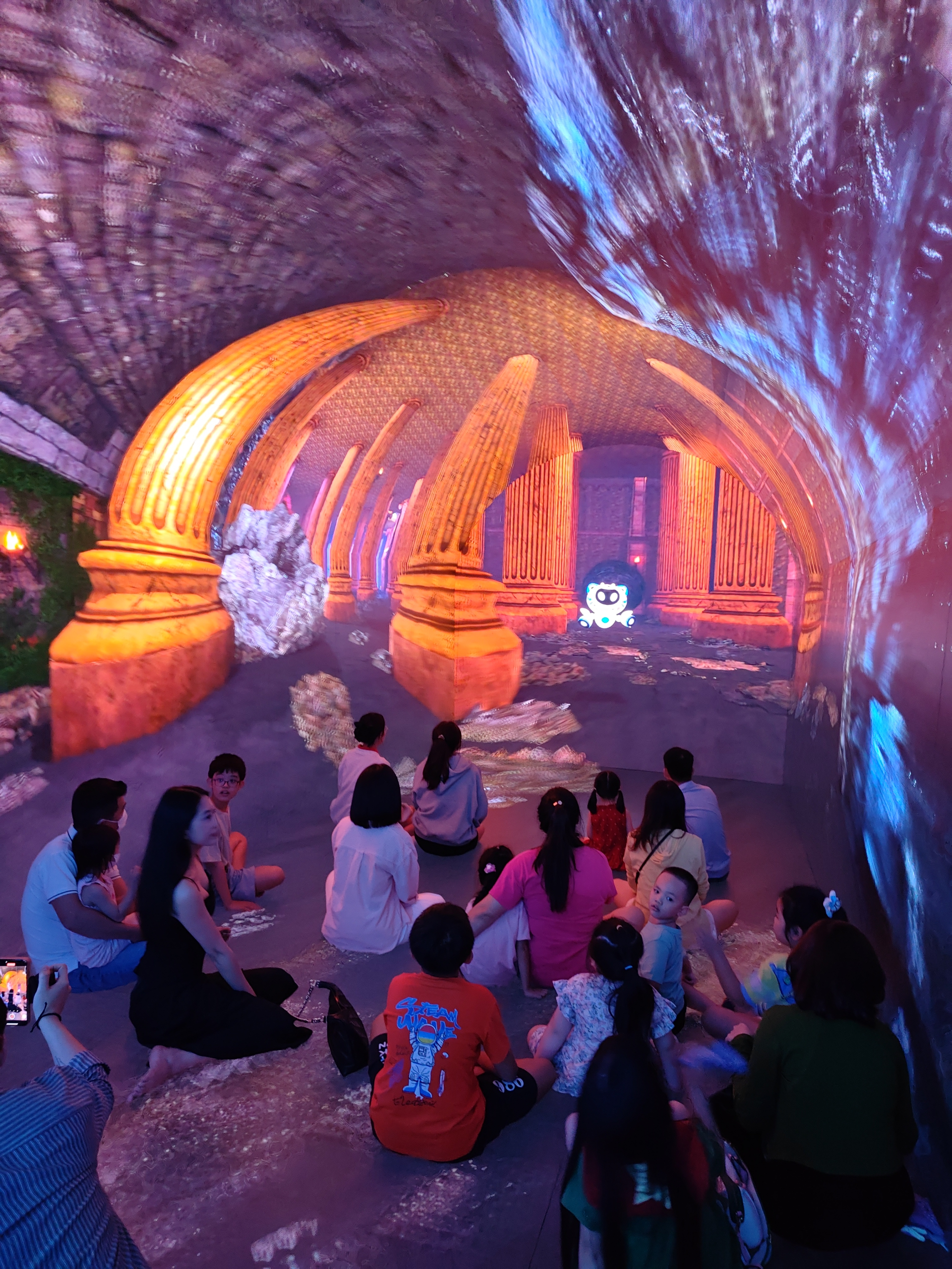 Ngỡ ngàng màn 'tái sinh' của Van Gogh và Monet tại Gigamall: Trải nghiệm 12D+ cực đỉnh không thể bỏ lỡ dịp đầu năm 2026 - ảnh 5