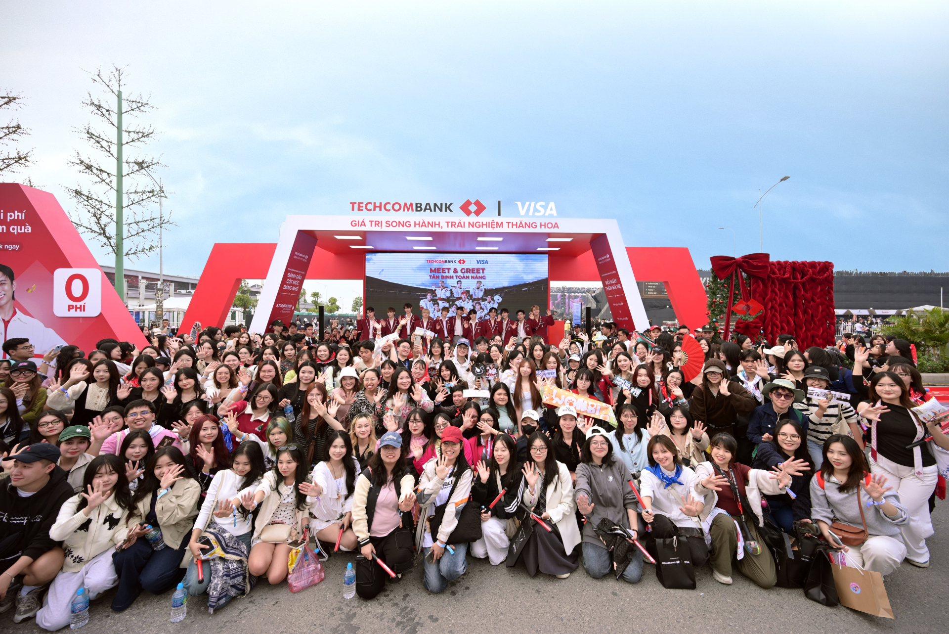 Các “Bé Năng” đã có những kỷ niệm khó quên cùng 11 Tân Binh Toàn Năng tại Trạm Techcombank | Visa