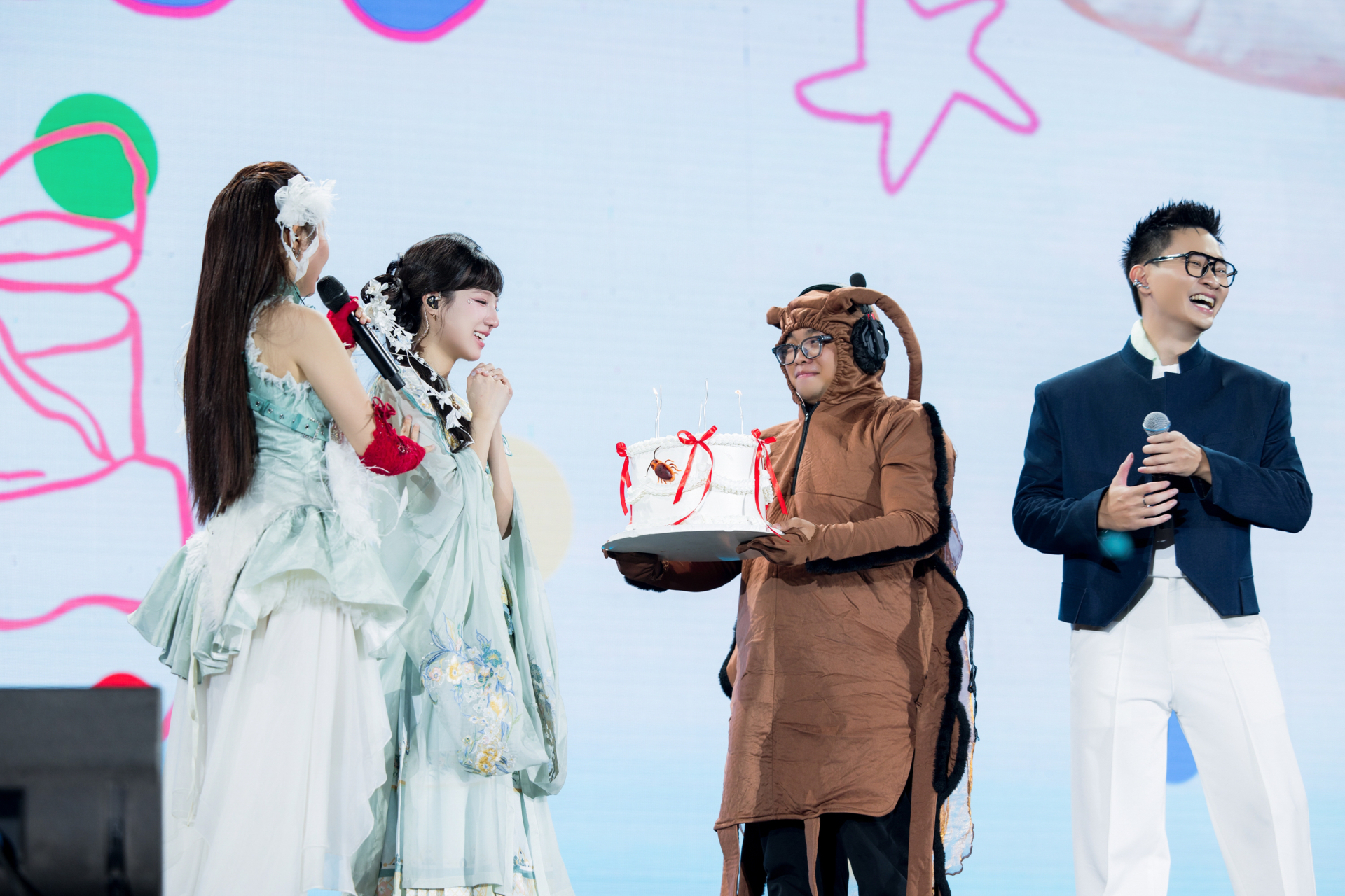 Phương Mỹ Chi cùng Khả Lâu tái hiện Túy Âm tại  fan meeting - ảnh 5