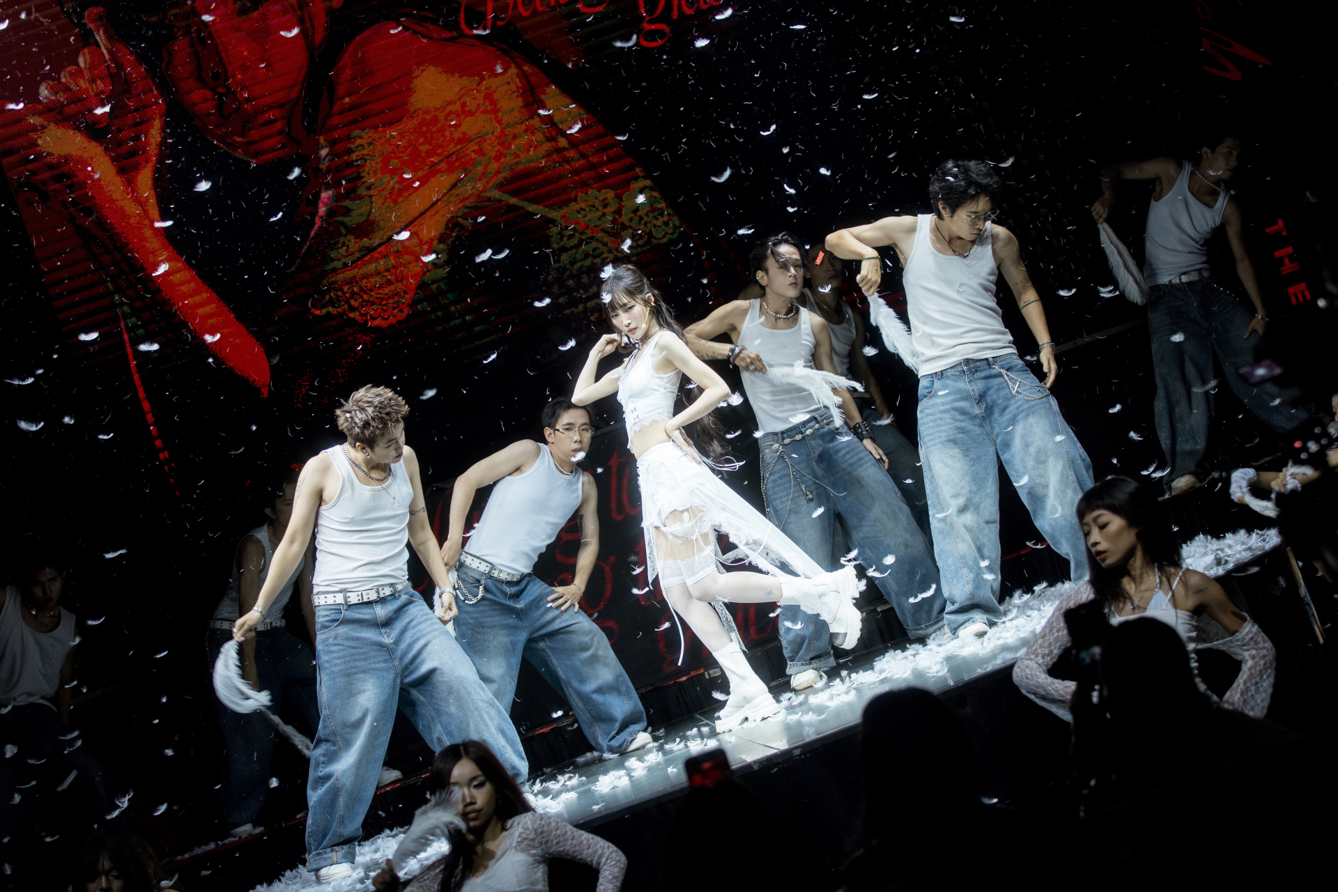 Juky San: 'Tôi ngại khi người yêu cũ nghe album của mình' - ảnh 2