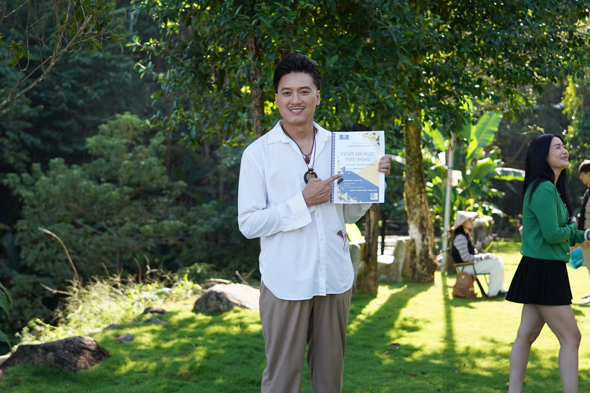 Hoài Linh đóng phim Tết chiếu mạng của Quách Ngọc Tuyên, bất ngờ về cát xê của NSX trả cho dàn cast xịn - ảnh 1