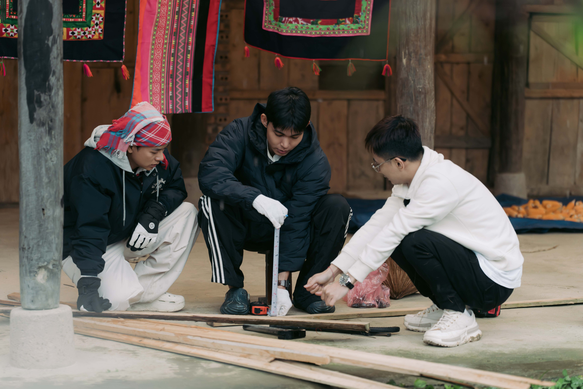 'Idol' mèo Lướng được dàn cast 'Gia Đình Haha' xây nhà mới - ảnh 1