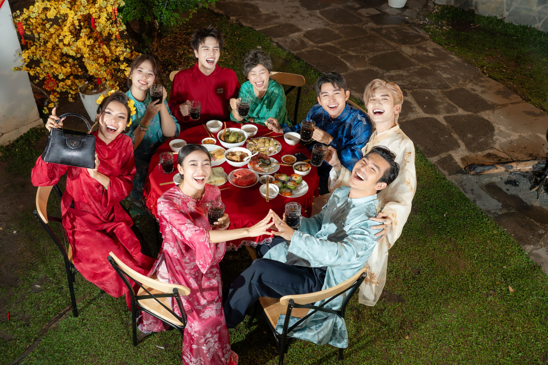 Duy Khánh rủ rê Jun Phạm, BB Trần, Thiên Minh tham gia phim Tết - ảnh 3