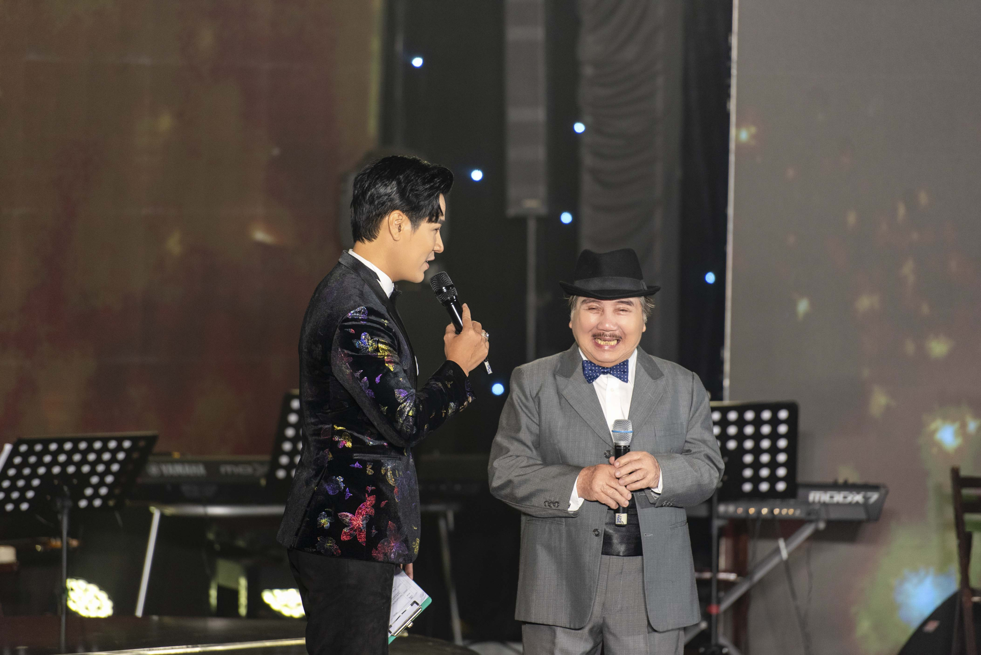 Bạch Công Khanh gạt bỏ tự ái khi thay Nguyễn Phi Hùng hát trong liveshow “Men Đời” - ảnh 1