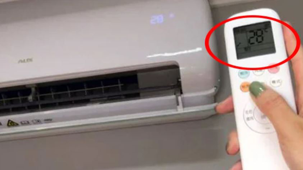 Ban đêm bật điều hòa 26 hay 28 độ thì tiết kiệm điện: Cách bật đúng chế độ  để tiết kiệm nửa tiền