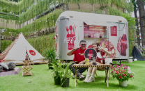 “Đi đu đưa đi” ở lễ hội Coca-Cola, ăn uống no say mang quà về đầy tay
