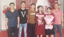 Cặp đôi trẻ như học sinh cấp 2 tổ chức lễ đính hôn hoành tráng như đám cưới, nhìn phụ huynh 2 bên càng choáng