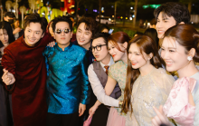 Thảm đỏ Ai Thương Ai Mến “bùng nổ” dàn sao Việt, showbiz rủ nhau diện áo dài về miền Tây xưa