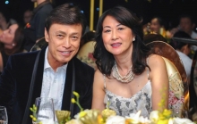 Danh ca Tuấn Ngọc ly hôn sau gần 30 năm bên nhau