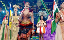 Hoa hậu Ý Nhi tự hào giới thiệu Việt Nam tại khai mạc Miss World