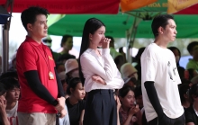 Bạch Công Khanh và Phương Anh lăn xả hết mình, ướt sũng người vì hai bạn nhỏ mồ côi cha, sống xa mẹ