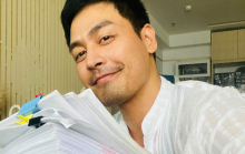 MC Phan Anh bất ngờ công khai 6kg giấy tờ sao kê sau 5 năm: 'Nếu ai phát hiện tôi ăn chặn cứ kiện đi'