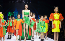 Khánh My tái xuất showbiz, đảm nhận vị trí vedette trong show Tuần lễ thời trang trẻ em Việt Nam