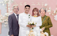 Trước giờ tổ chức hôn lễ, bà xã Mạc Văn Khoa chia sẻ hình ảnh ý nghĩa bên ông bà nội đã qua đời