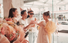 Vừa kết thúc sự kiện thời trang, Lan Ngọc bí mật đi xe lên Đà Lạt để tự tay làm tiệc sinh nhật bất ngờ cho Kaity Nguyễn