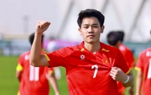 Động thái cực thú vị của Đình Bắc khi nhận danh hiệu Vua phá lưới châu Á, thốt lên: Trời ơi!