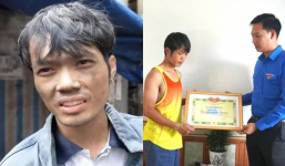 Trao tặng bằng khen cho nam shipper dũng cảm cứu người trong vụ cháy chung cư mini ở Hà Nội