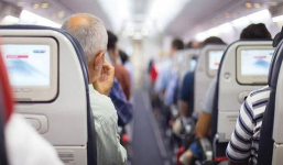 Lưng ghế trên máy bay phải thẳng khi cất cánh và hạ cánh: Lý do vì sao?