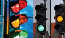 Có 7 màu cơ bản nhưng tại sao lấy xanh, đỏ, vàng làm đèn giao thông mà không phải màu khác?