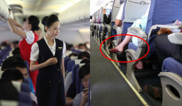 Nhiều người đi máy bay thường cởi giày để ngồi thoải mái, tiếp viên tiết lộ 1 bí mật, ai nghe xong cũng nhăn mặt