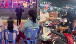 Nam ca sĩ Việt nổi tiếng một thời nay nhận chạy show hội chợ, 'quẩy' hết mình nhưng khán giả “phớt lờ”