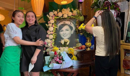 Con gái cố ca sĩ Phi Nhung về Việt Nam thăm em nuôi, chụp hình bên di ảnh mẹ