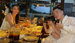 Hình ảnh gia đình hạnh phúc của Trương Mỹ Nhân và Phí Ngọc Hưng bên cạnh con gái đầu lòng