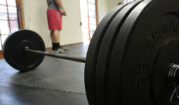 Chàng trai 25 tuổi ra đi mãi mãi tại phòng gym khi cố nâng thanh tạ 100kg