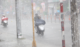 Vì sao TP.HCM mưa dông vào buổi sáng, có ảnh hưởng từ cơn bão Doksuri?
