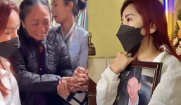 Tang lễ nhạc sĩ trẻ qua đời ở tuổi 20: Mẹ ruột khóc nghẹn, nghệ sĩ Bình Tinh xót xa cầm di ảnh