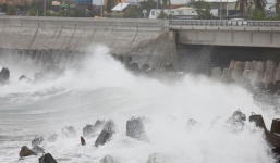 Bão Koinu chính thức đi vào biển Đông trở thành cơn bão số 4 của Việt Nam, cảnh báo vùng ảnh hưởng