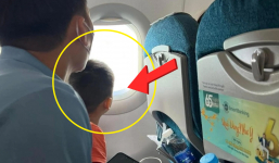 Đứa trẻ 12 tuổi ngồi cạnh cửa sổ máy bay hé lộ về sai lầm nghiêm trọng gây rúng động ngành hàng không