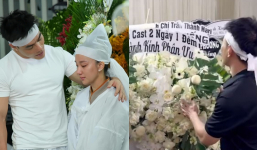 Lê Dương Bảo Lâm đi tới từng vòng hoa viếng mẹ vợ để gửi lời cảm ơn, một nghệ sĩ được khen tinh tế